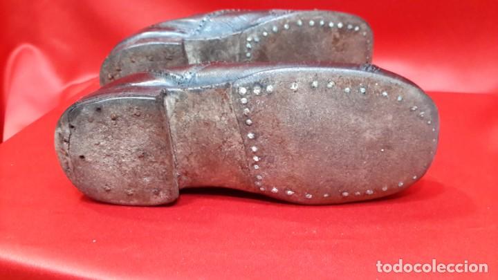 Antig&uuml;edades: PAR DE ZAPATITOS NI&Ntilde;A / O - Foto 4