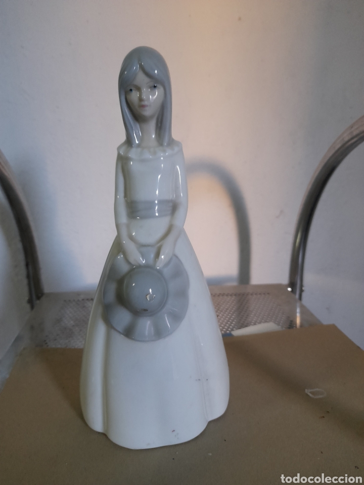 Oggetti Antichi: Antigua figura de porcelana, Porceval, Valencia