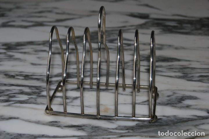 Antig&uuml;edades: SOPORTE MET&Aacute;LICO PARA TOSTADAS - Foto 1