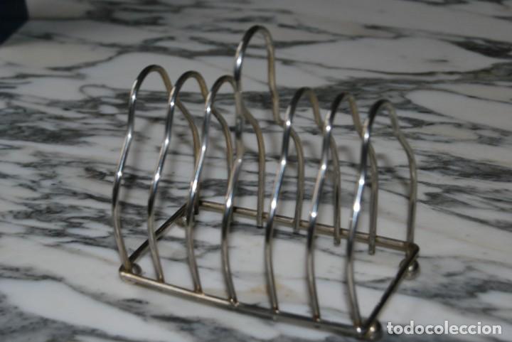 Antig&uuml;edades: SOPORTE MET&Aacute;LICO PARA TOSTADAS - Foto 2