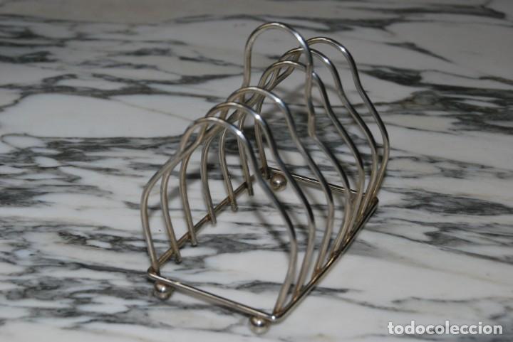 Antig&uuml;edades: SOPORTE MET&Aacute;LICO PARA TOSTADAS - Foto 3