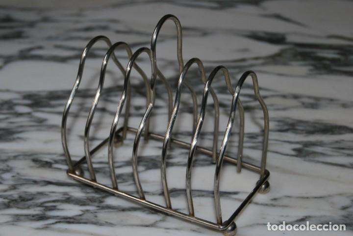 Antig&uuml;edades: SOPORTE MET&Aacute;LICO PARA TOSTADAS - Foto 4