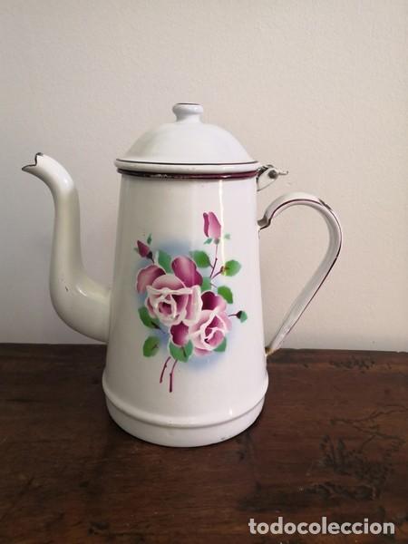 Antiques: CAFETERA - TETERA - DE HOJALATA ESMALTADA , DECORADA Y PINTADA A MANO