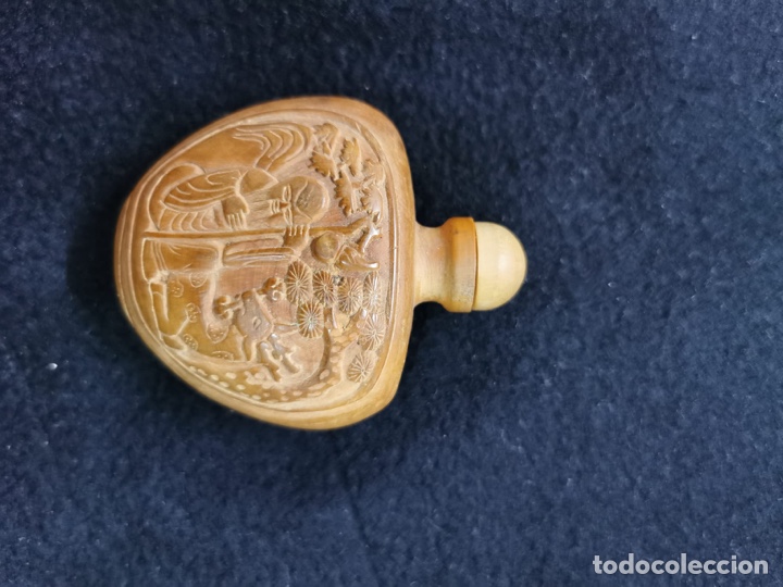 Antig&uuml;edades: Tabaquera china de madera. - Foto 1