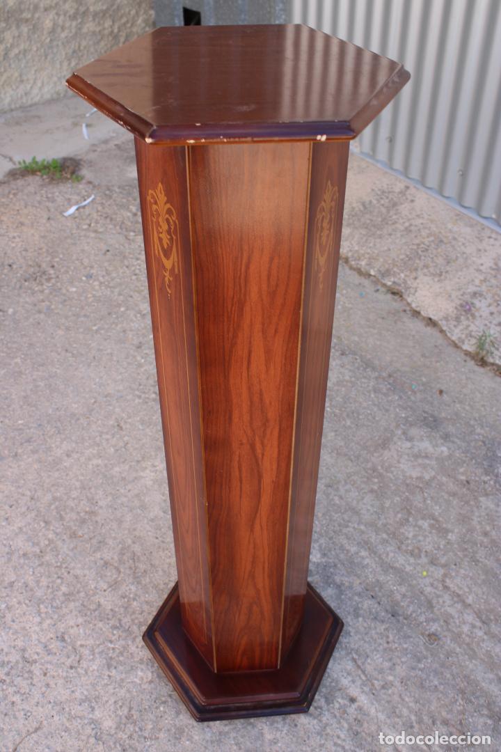 Antig&uuml;edades: columna peana en madera dm - Foto 3