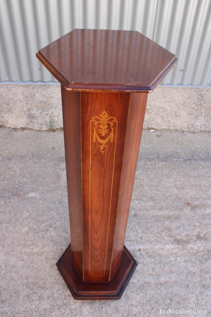 Antig&uuml;edades: columna peana en madera dm - Foto 4