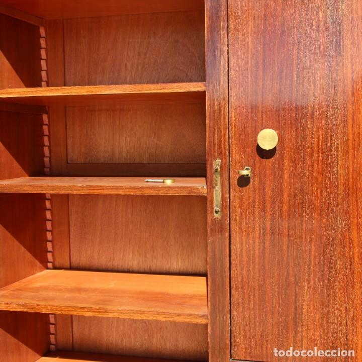 Antig&uuml;edades: Librer&iacute;a Art Dec&oacute; francesa con vitrina. - Foto 5