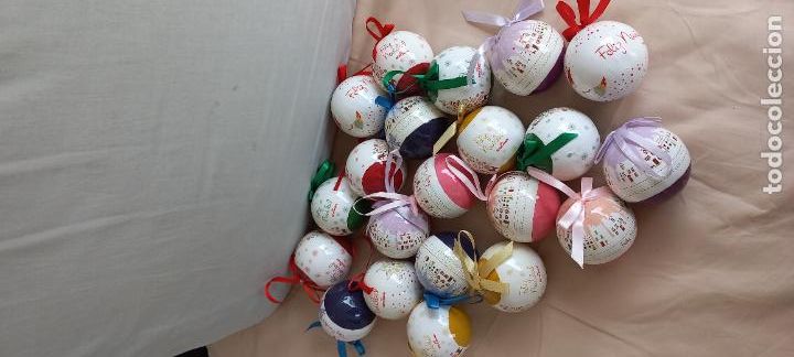 Antiquit&auml;ten: LOTE DE 21 BOLAS O ADORNOS DE NAVIDAD. PUBLICIDAD DE ROYAL CANIN