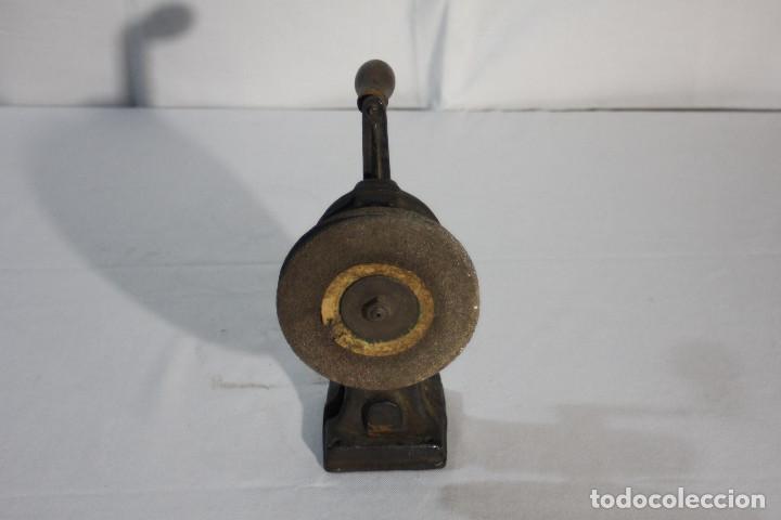Antig&uuml;edades: PIEDRA DE AFILAR - Foto 5