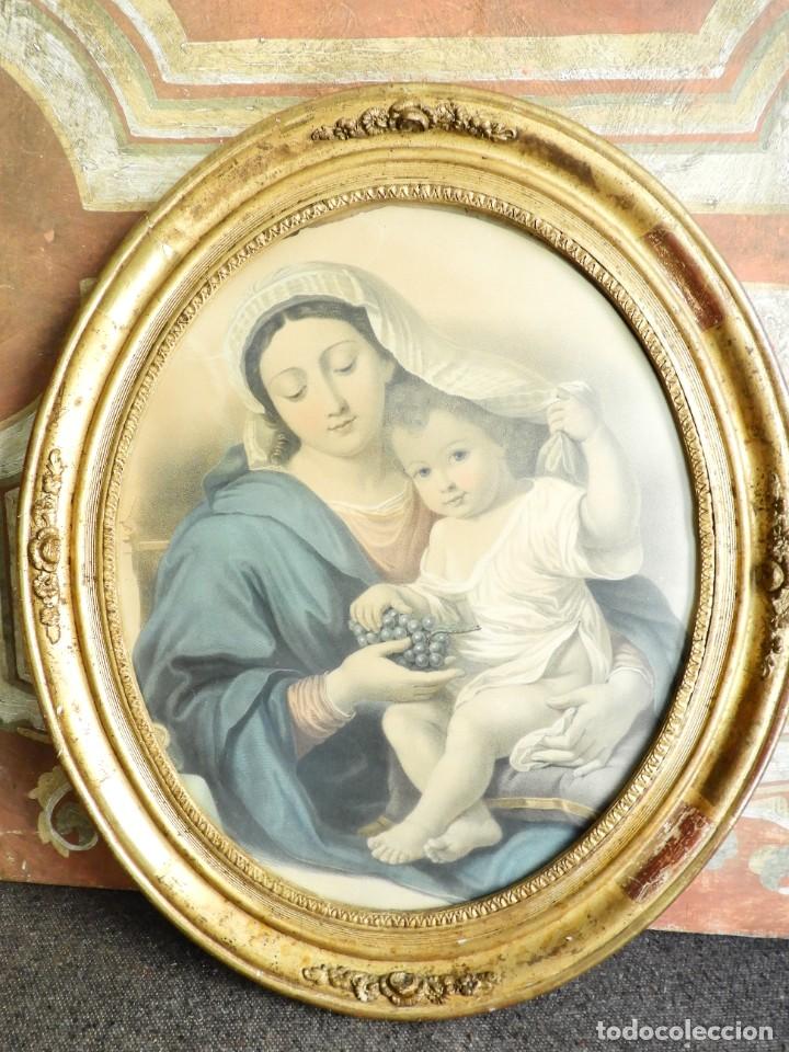 Antig&uuml;edades: CUADRO RELIGIOSO DE MADERA DORADA CON IMAGEN DE LA VIRGEN - Foto 2