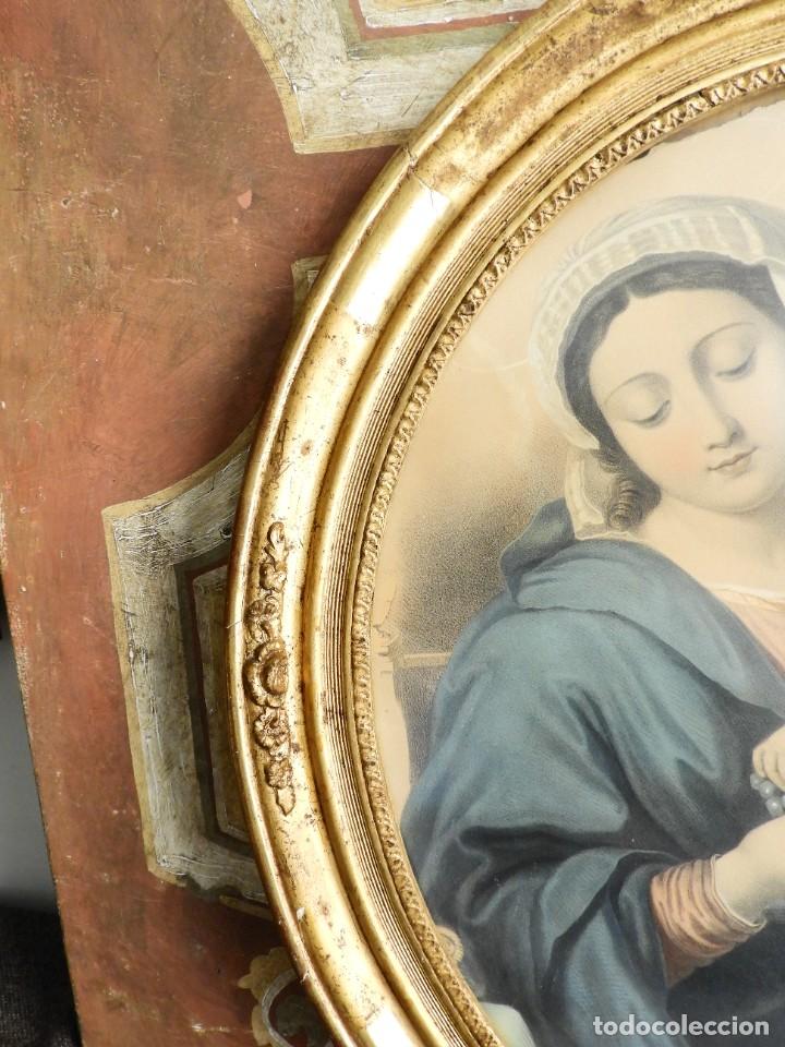 Antig&uuml;edades: CUADRO RELIGIOSO DE MADERA DORADA CON IMAGEN DE LA VIRGEN - Foto 4