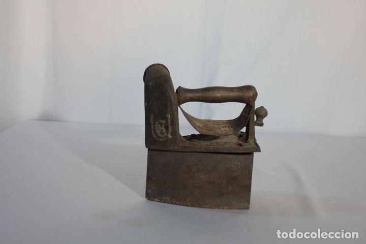 Antig&uuml;edades: PLANCHA DE HIERRO - Foto 4