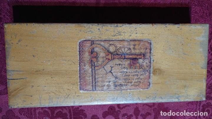 Antig&uuml;edades: CAJA DE MADERA CON DOCE COMPARTIMENTOS P&Agrave;RA SELLOS - Foto 5