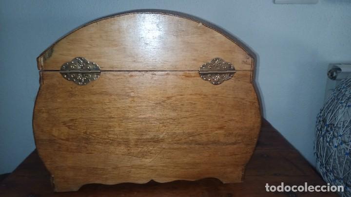 Antig&uuml;edades: 2 Cajas vintage de barriga - Foto 3