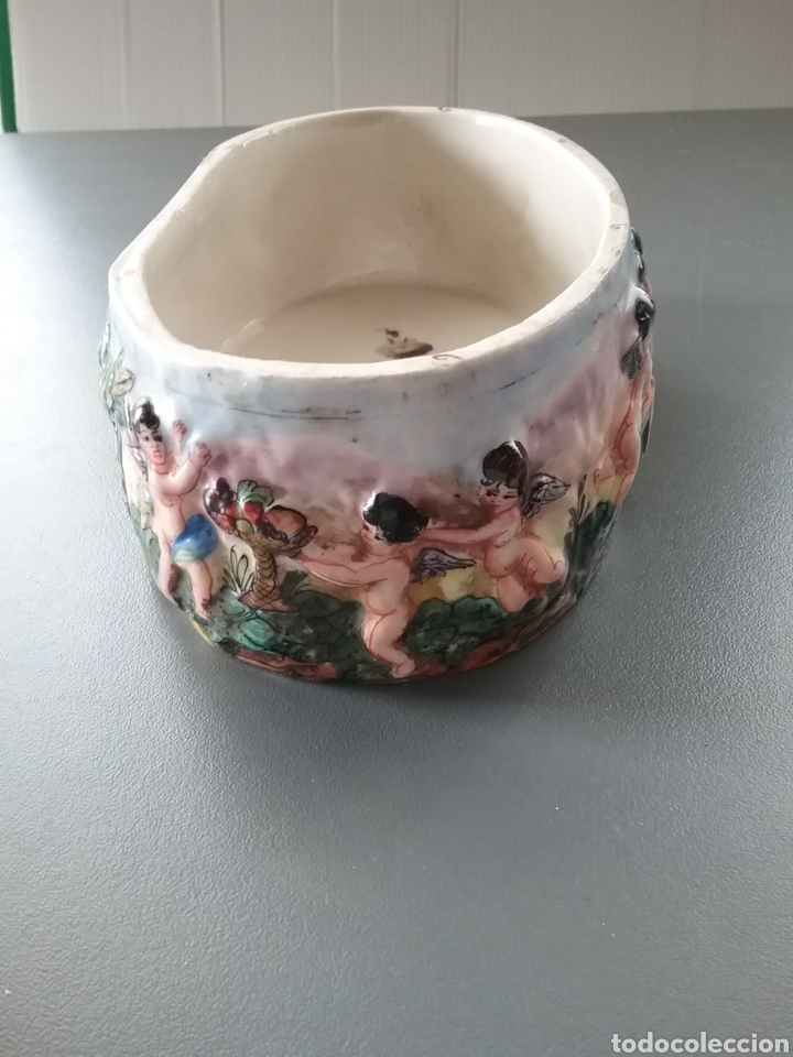 Antig&uuml;edades: Caja ovalada pintada a mano estilo Capodimonte. - Foto 4