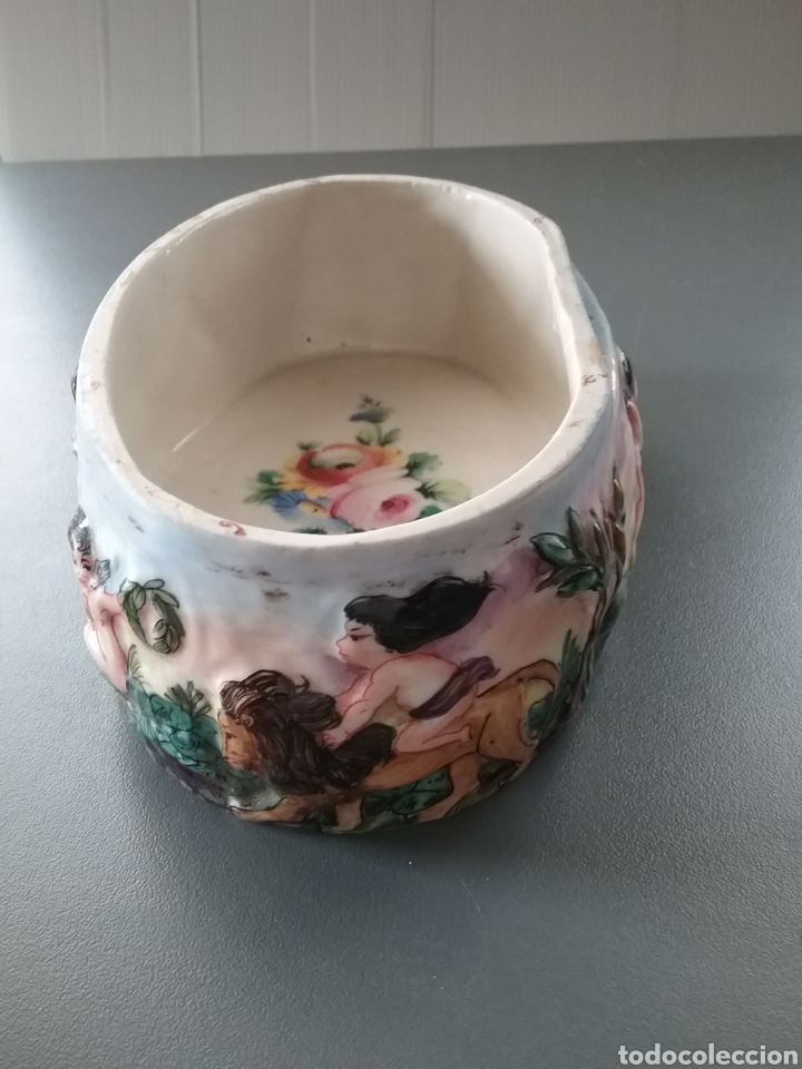Antig&uuml;edades: Caja ovalada pintada a mano estilo Capodimonte. - Foto 6