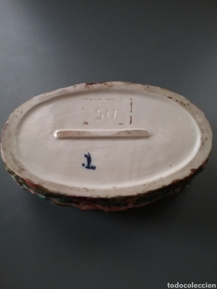Antig&uuml;edades: Caja ovalada pintada a mano estilo Capodimonte. - Foto 8