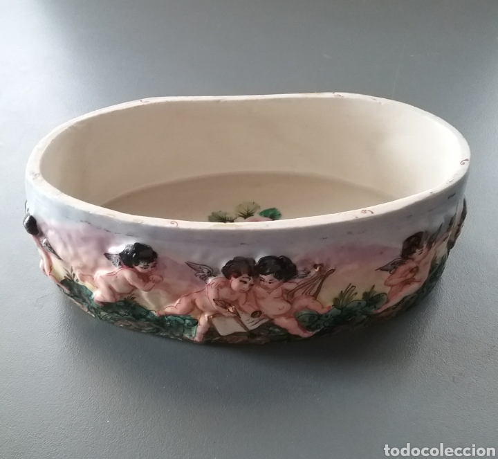 Antig&uuml;edades: Caja ovalada pintada a mano estilo Capodimonte. - Foto 1