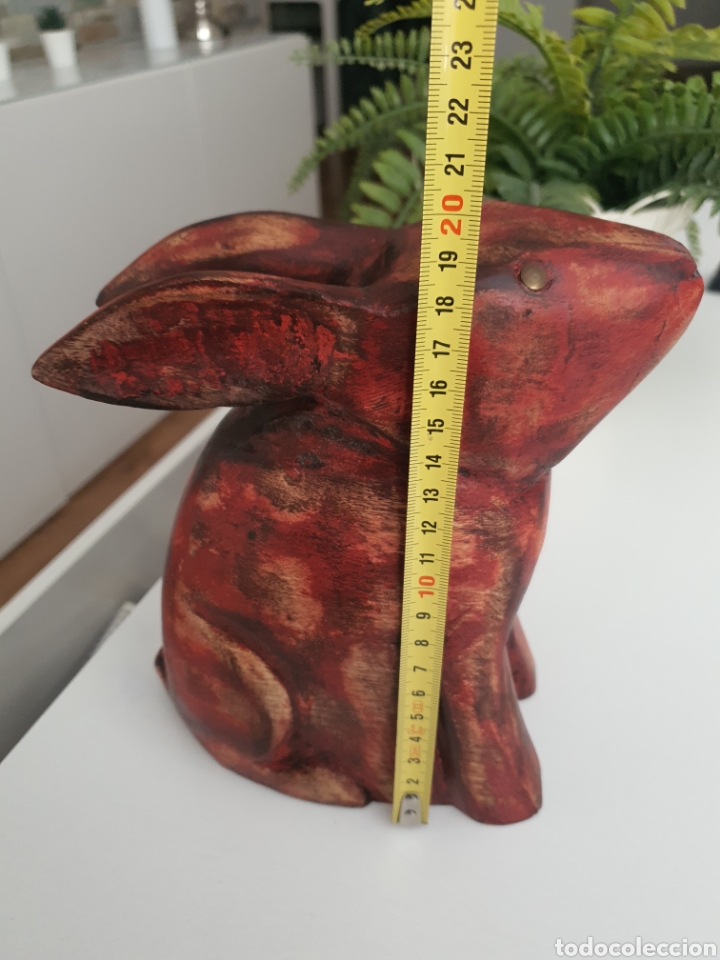Antig&uuml;edades: figura de conejo tallado en madera - Foto 4