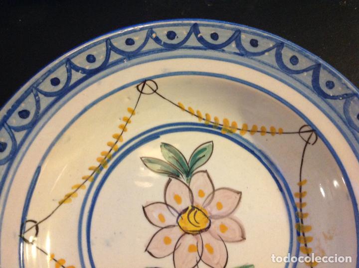 Antig&uuml;edades: plato de manises 23.5cm - Foto 2