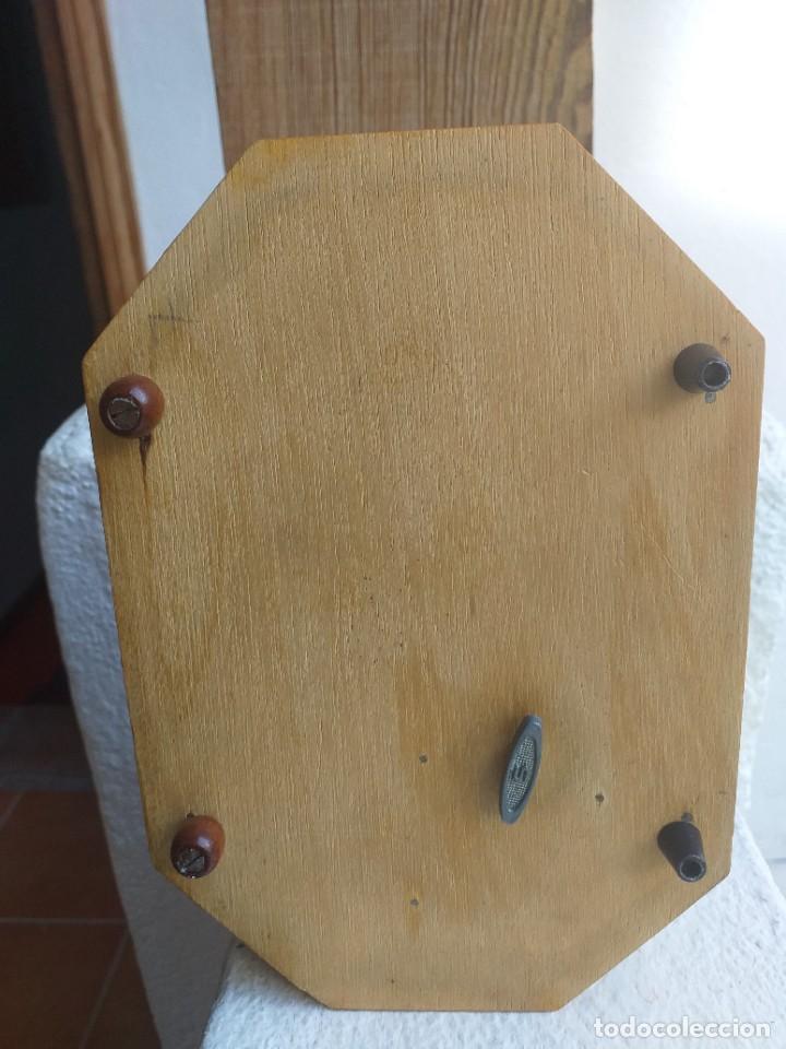 Antig&uuml;edades: Joyero musical con llave. Taracea de Granada. - Foto 6