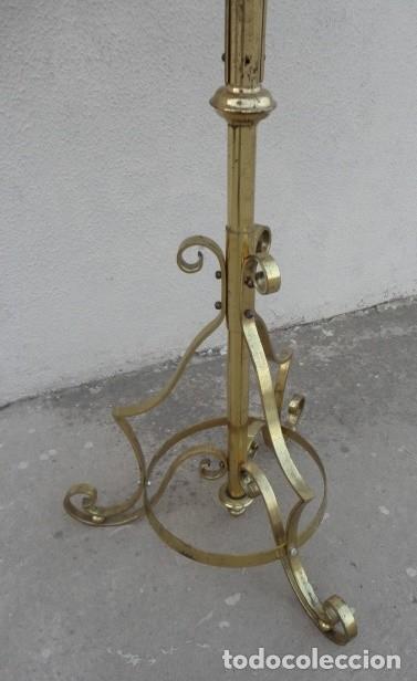 Antig&uuml;edades: Atril de presentacion en bronce y laton - Foto 2