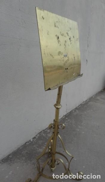 Antig&uuml;edades: Atril de presentacion en bronce y laton - Foto 3