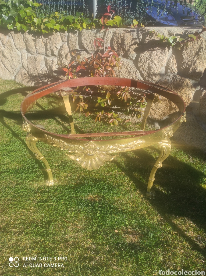 Antig&uuml;edades: Mesa de centro antigua de bronce y cristal - Foto 8