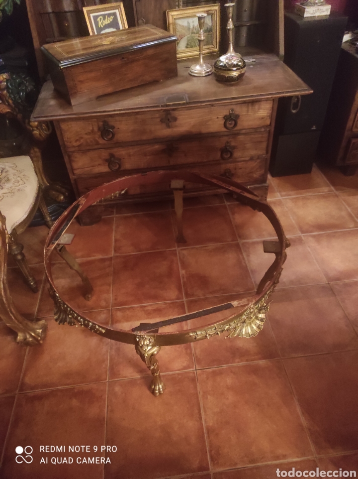 Antig&uuml;edades: Mesa de centro antigua de bronce y cristal - Foto 15