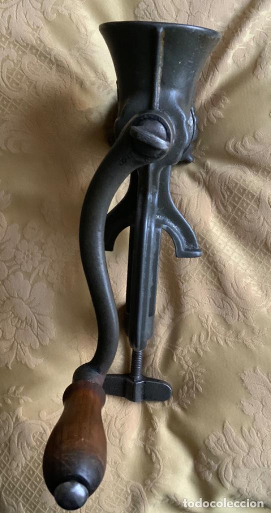 Antig&uuml;edades: ANTIGUA PICADORA ELMA 5 - Foto 8