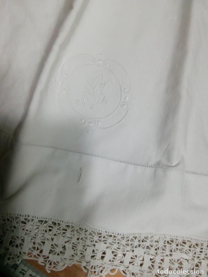 Antig&uuml;edades: *FUNDA DE ALMOHADA.ENCAJE GANCHILLO.(Rf:156/a) - Foto 1