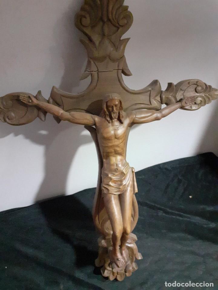 Antig&uuml;edades: Crucifijo de madera - Foto 3