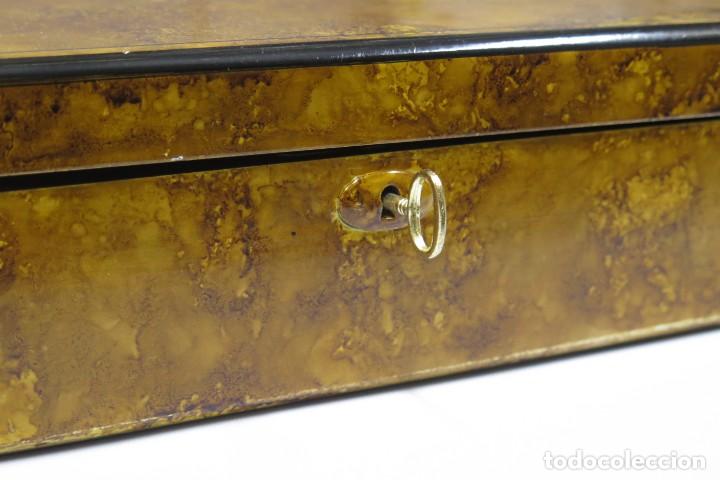 Antig&uuml;edades: CAJA LACADA. SIGLO XX - Foto 5