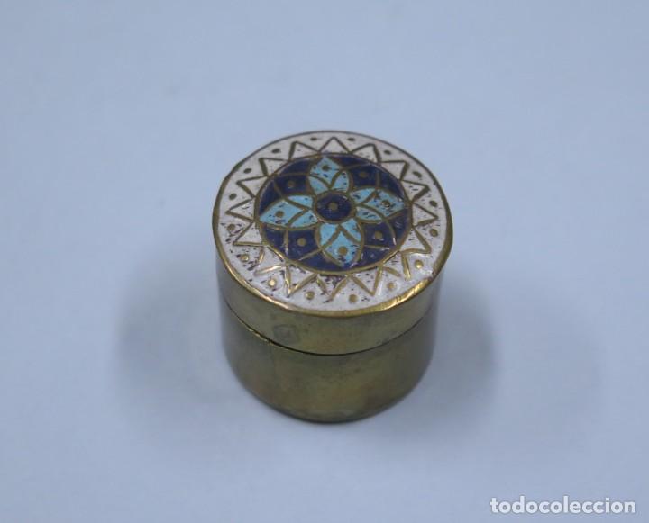 Antig&uuml;edades: CAJA PASTILLERO ESMALTADA - Foto 1