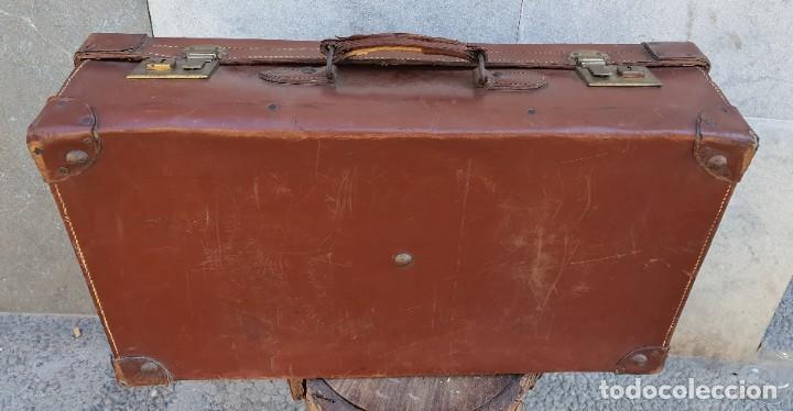 Antig&uuml;edades: ANTIGUA MALETA DE VIAJE DE CUERO
