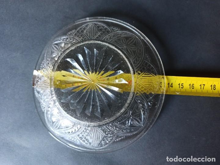 Antig&uuml;edades: Colecci&oacute;n de platitos de cristal tallado - Foto 4