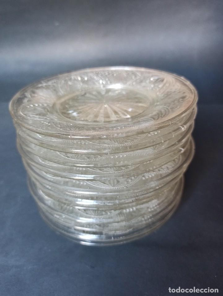 Antig&uuml;edades: Colecci&oacute;n de platitos de cristal tallado - Foto 5