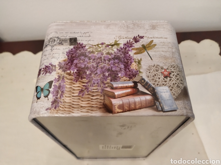 Antig&uuml;edades: Caja tissues comprada en boutique - Foto 3