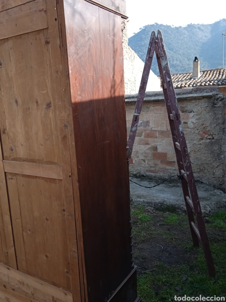 Antig&uuml;edades: Armario antiguo de nogal - Foto 11