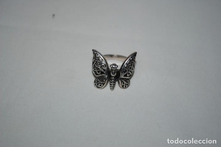 Antig&uuml;edades: ANILLO DE PLATA EN FORMA DE MARIPOSA - Foto 1