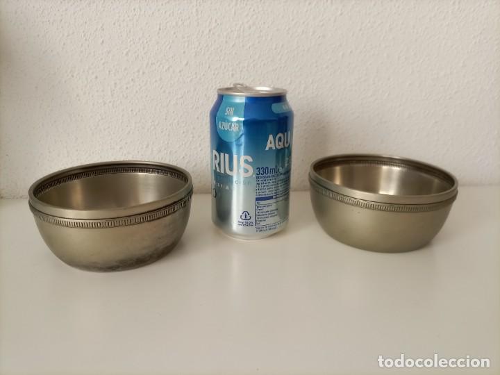 Antig&uuml;edades: 2 cuencos de metal con marcado - Foto 1