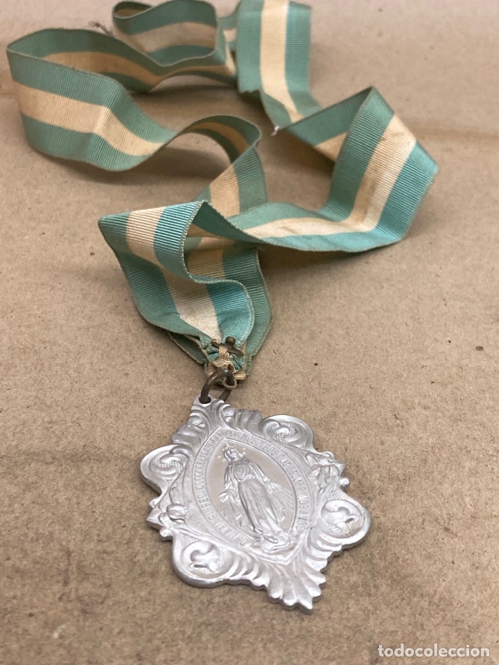 Antig&uuml;edades: Medalla religiosa - Foto 1