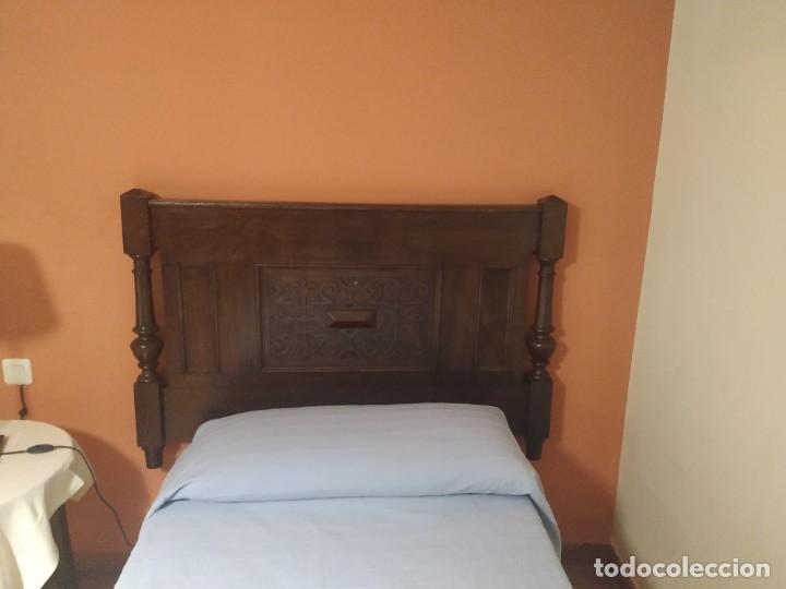 Antig&uuml;edades: Dos Cabeceros antiguos - Foto 1