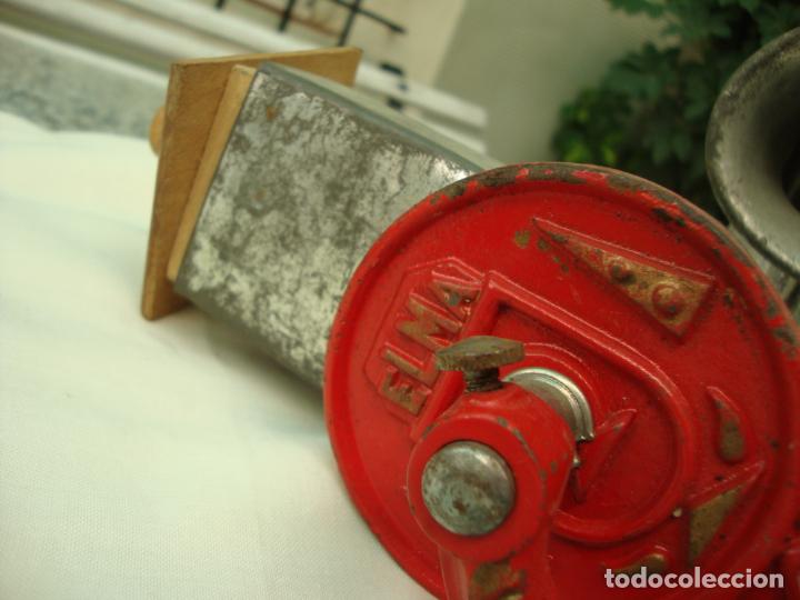 Antig&uuml;edades: maquinas para picar y moler - Foto 3