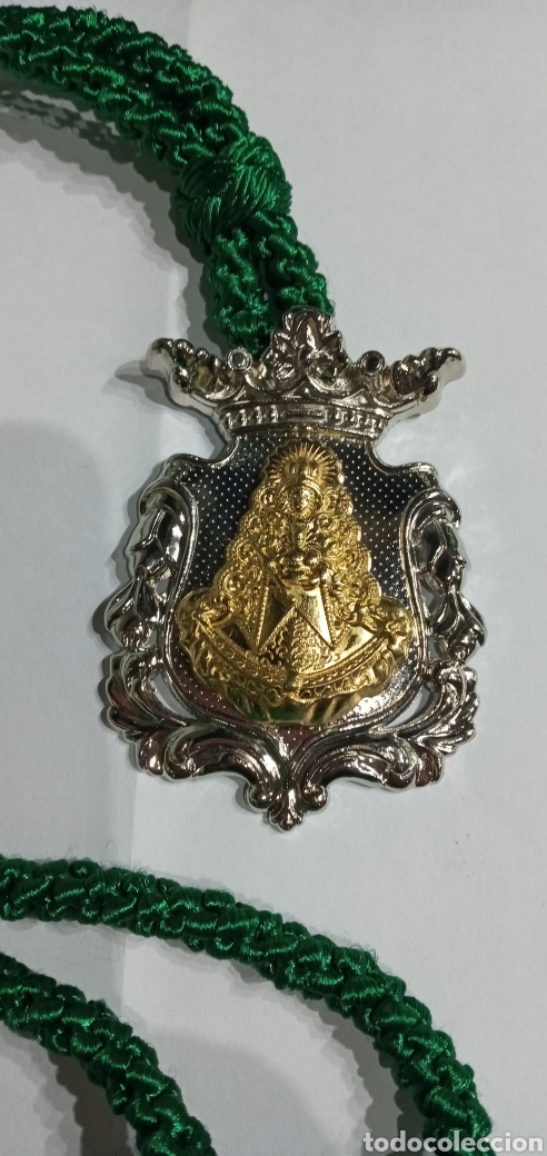 Antig&uuml;edades: VIRGEN DEL ROCIO. GRAN MEDALLA EN COLOR PLATA/DORADO