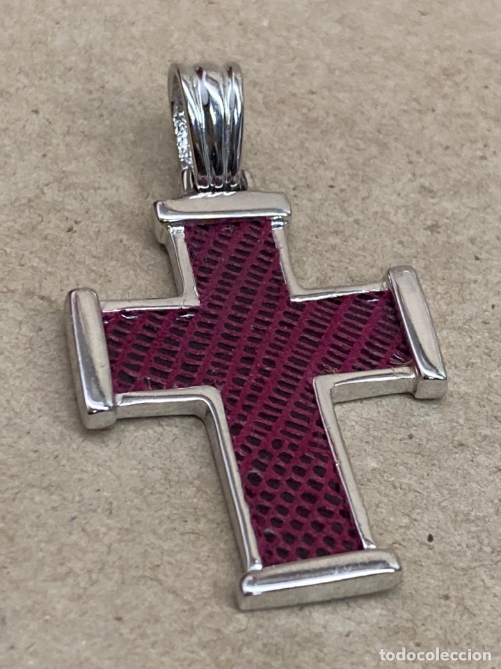 Antig&uuml;edades: Cruz de plata - Foto 1