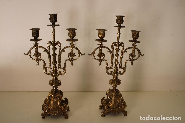 Antig&uuml;edades: pareja candelabros de bronce - Foto 1