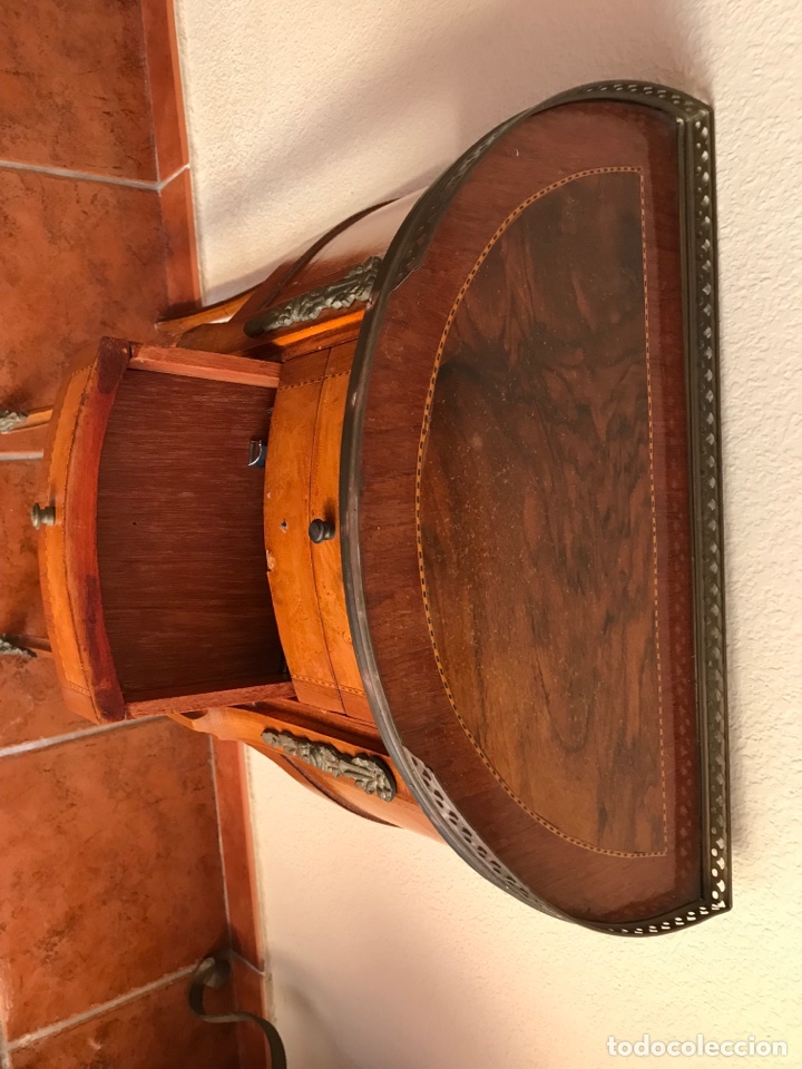 Antig&uuml;edades: Mesita - Foto 2