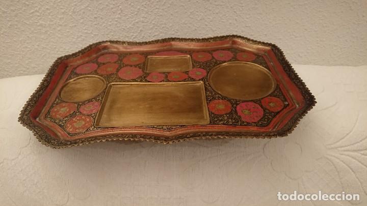 Antig&uuml;edades: BANDEJA DE LATON ESMALTADA - Foto 3