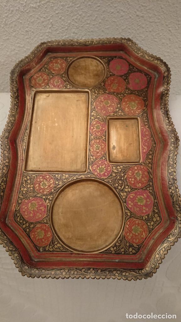 Antig&uuml;edades: BANDEJA DE LATON ESMALTADA - Foto 4
